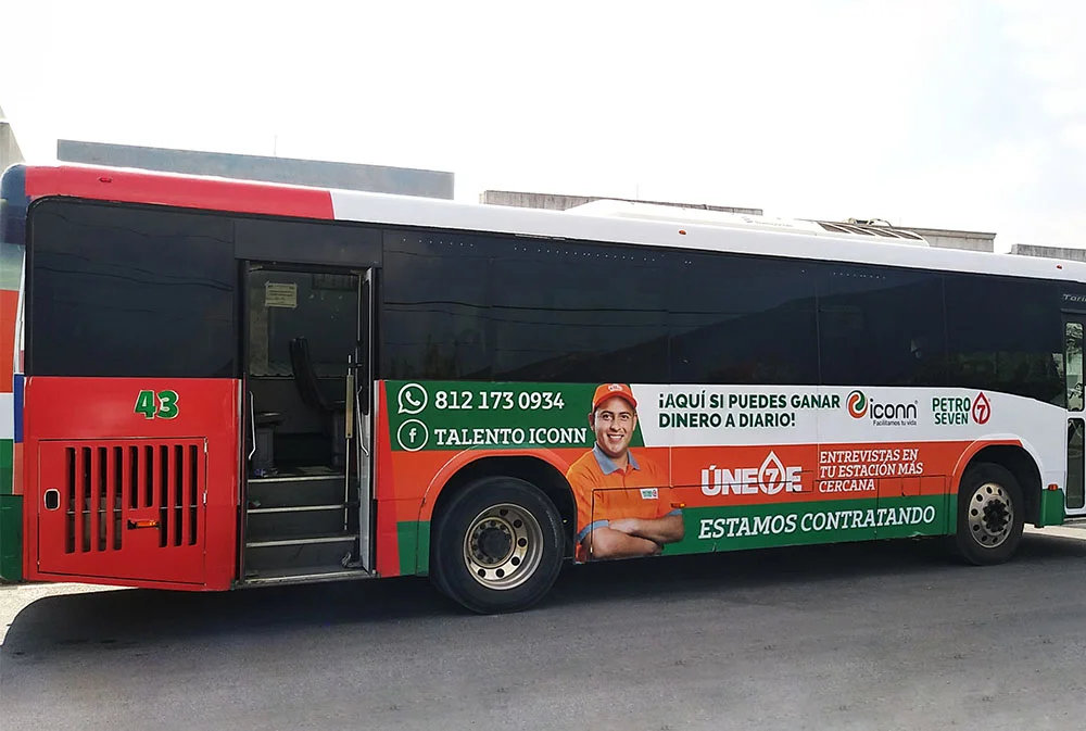 Autobuses ad image 2